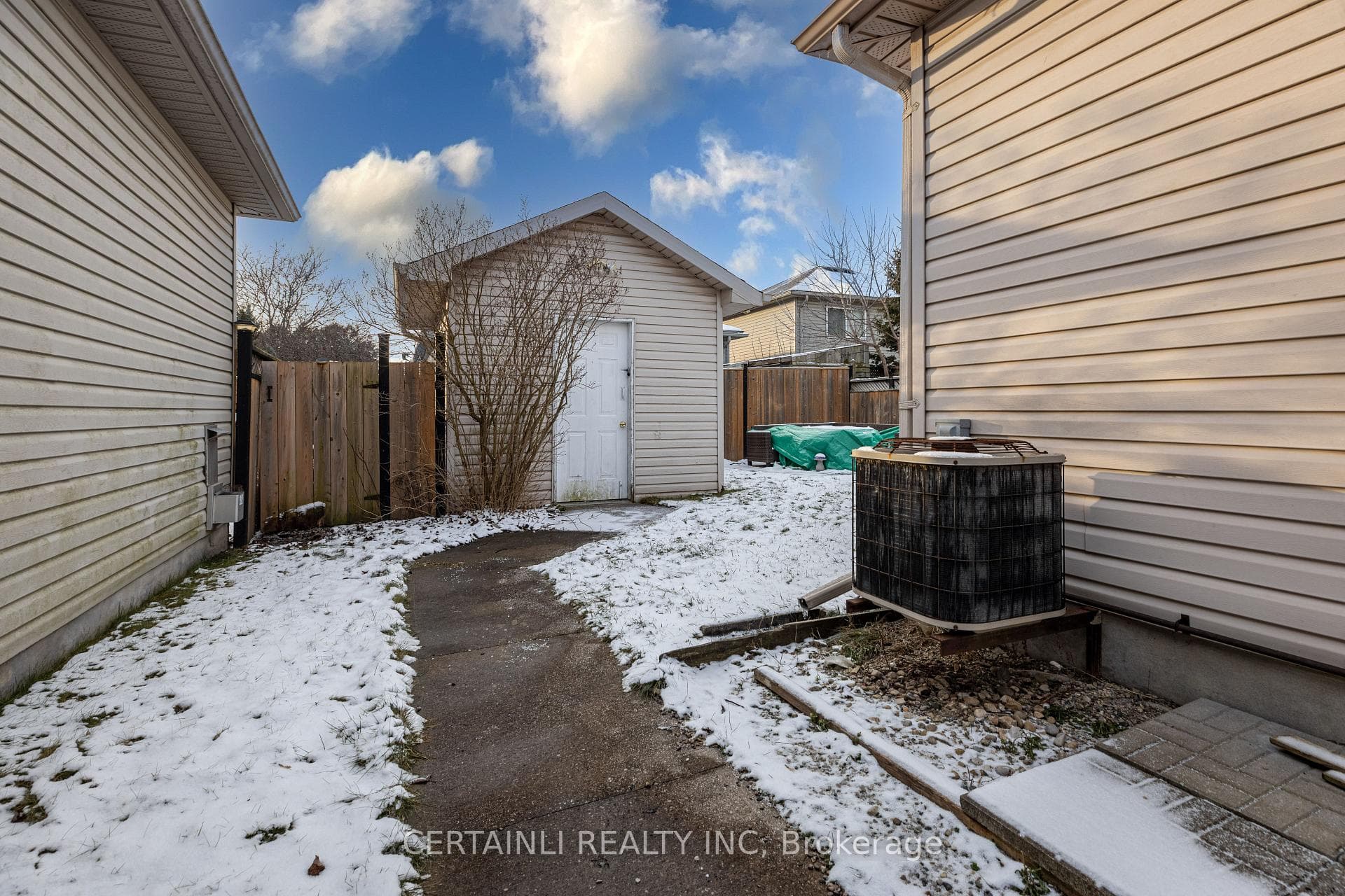 243 Wildgoose Road photo 20