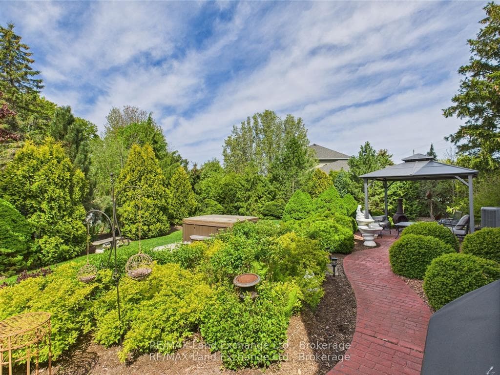 4 Eastwood Crescent photo 19