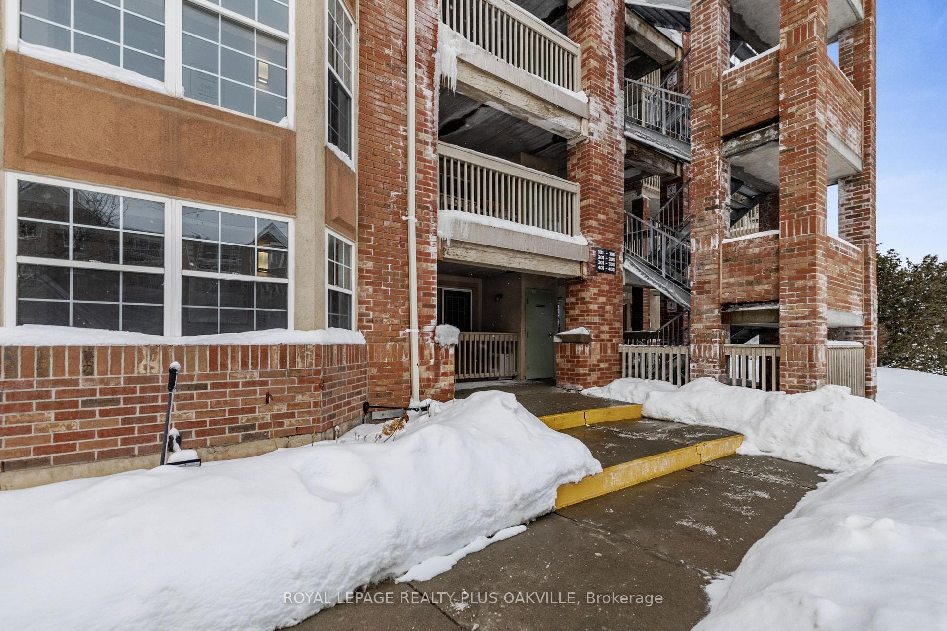 4015 Kilmer Drive Unit 405 photo 2