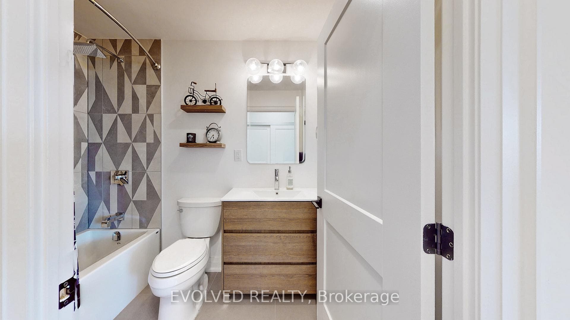 801 Lawrence Avenue Unit 206 photo 23