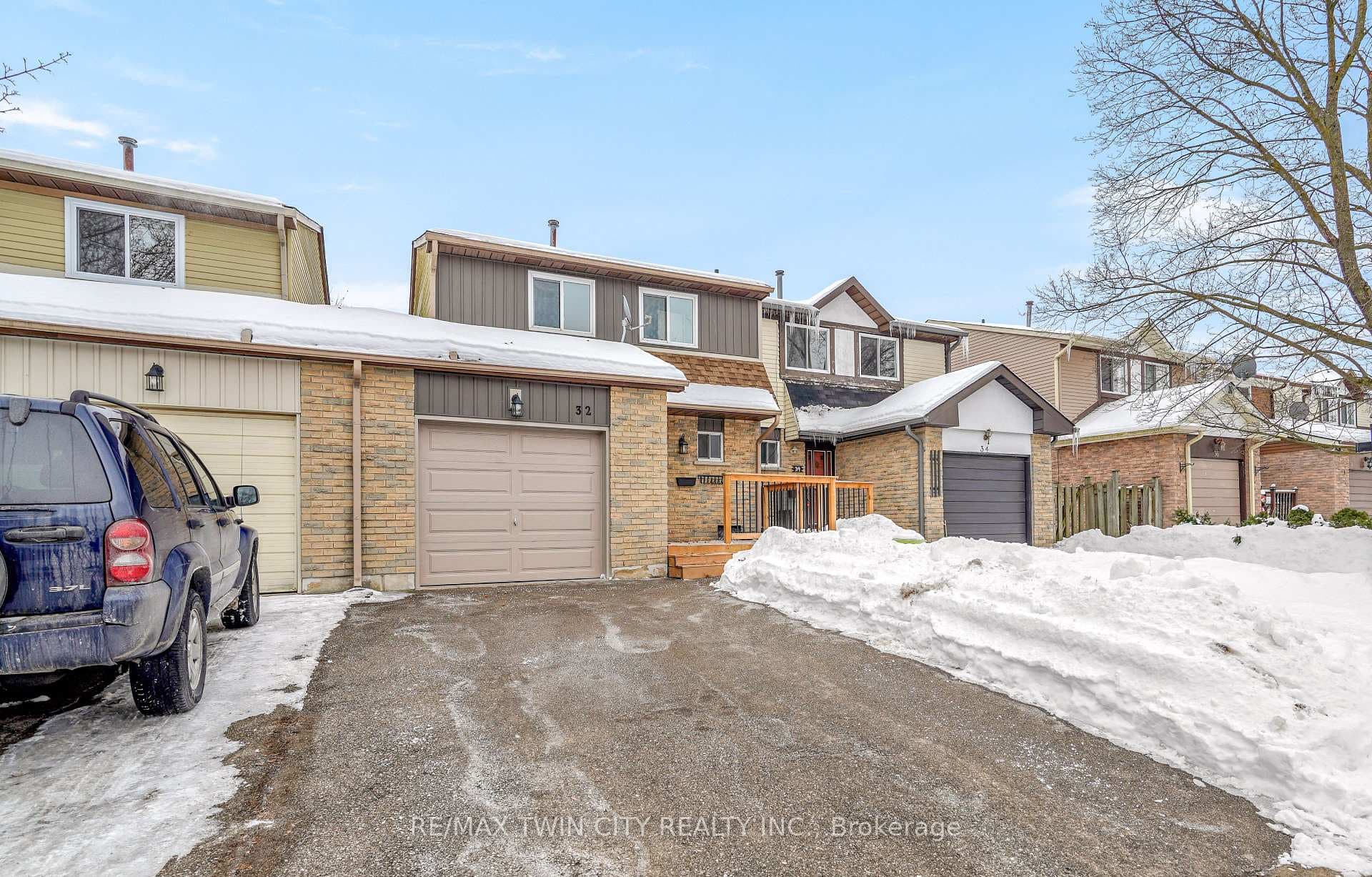 32 Parkside Drive photo 1