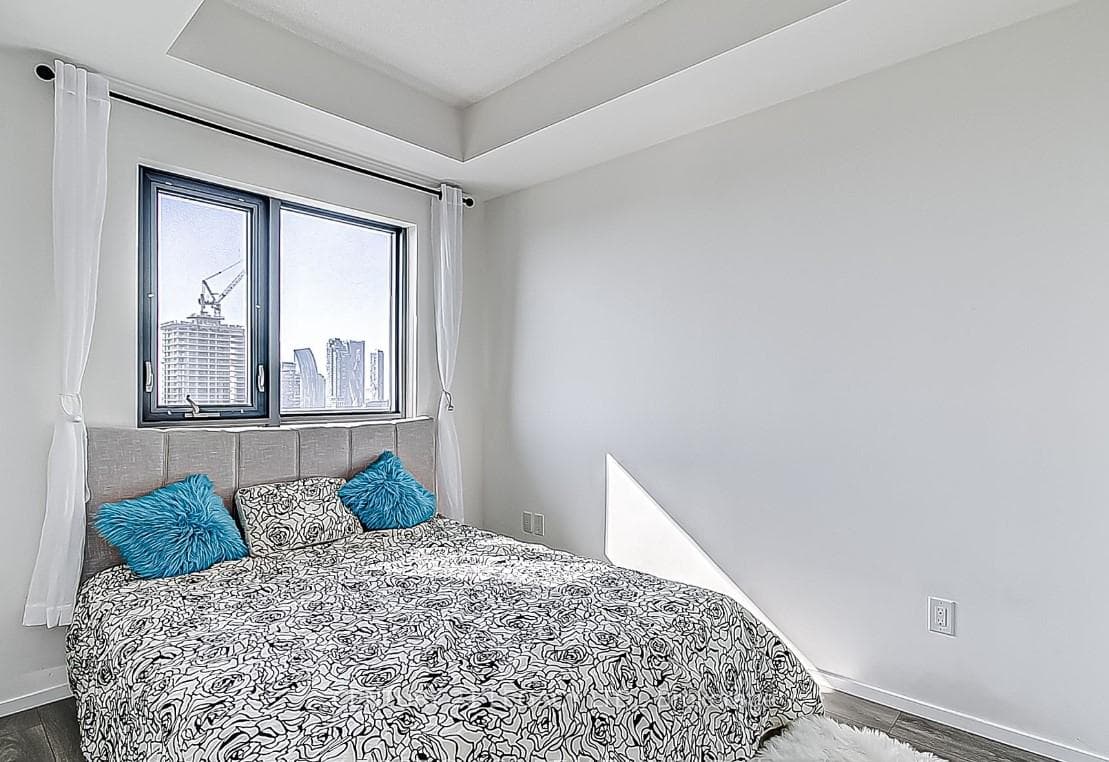 159 Dundas Street Unit 3604 photo 8