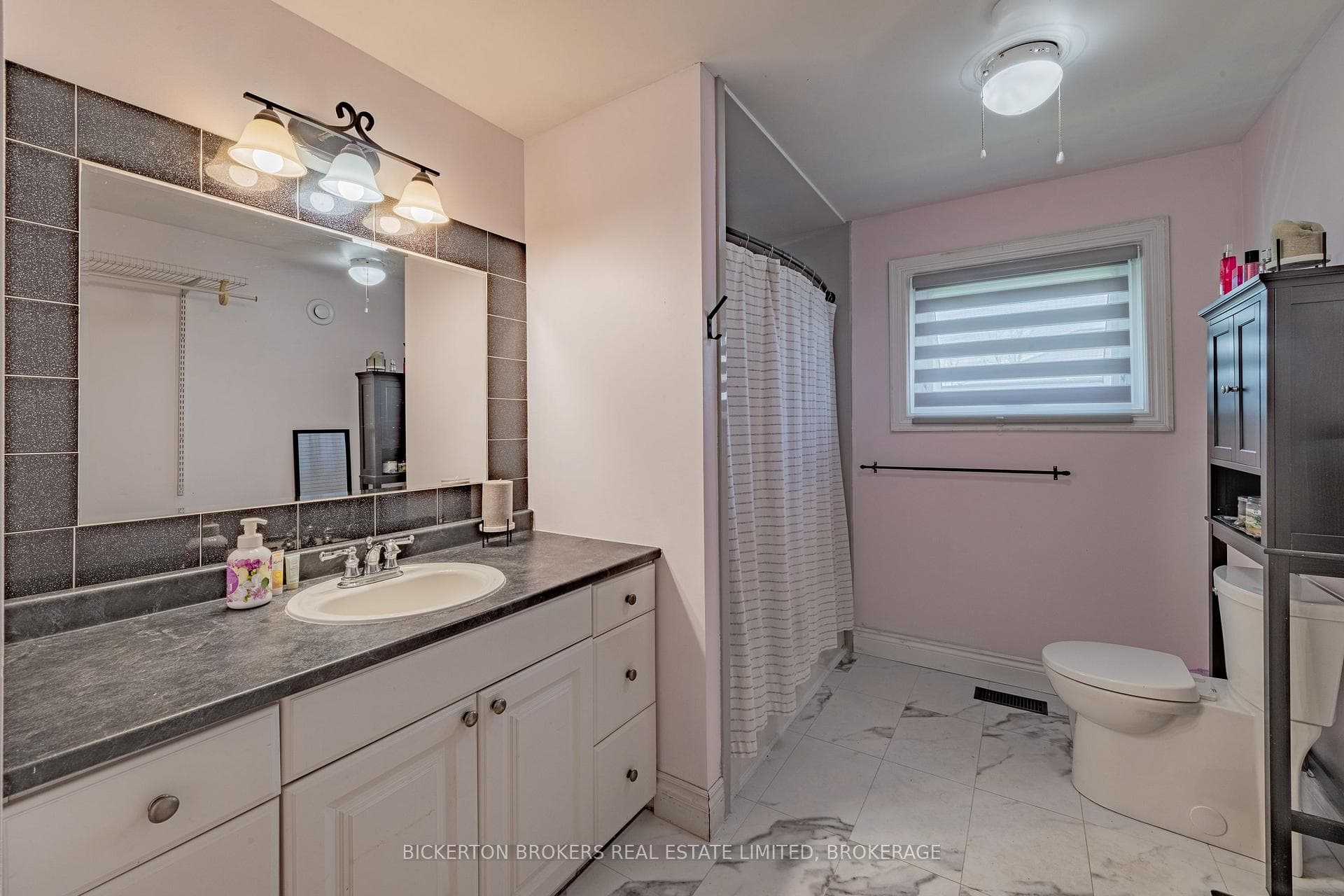 712 Haig Road photo 24