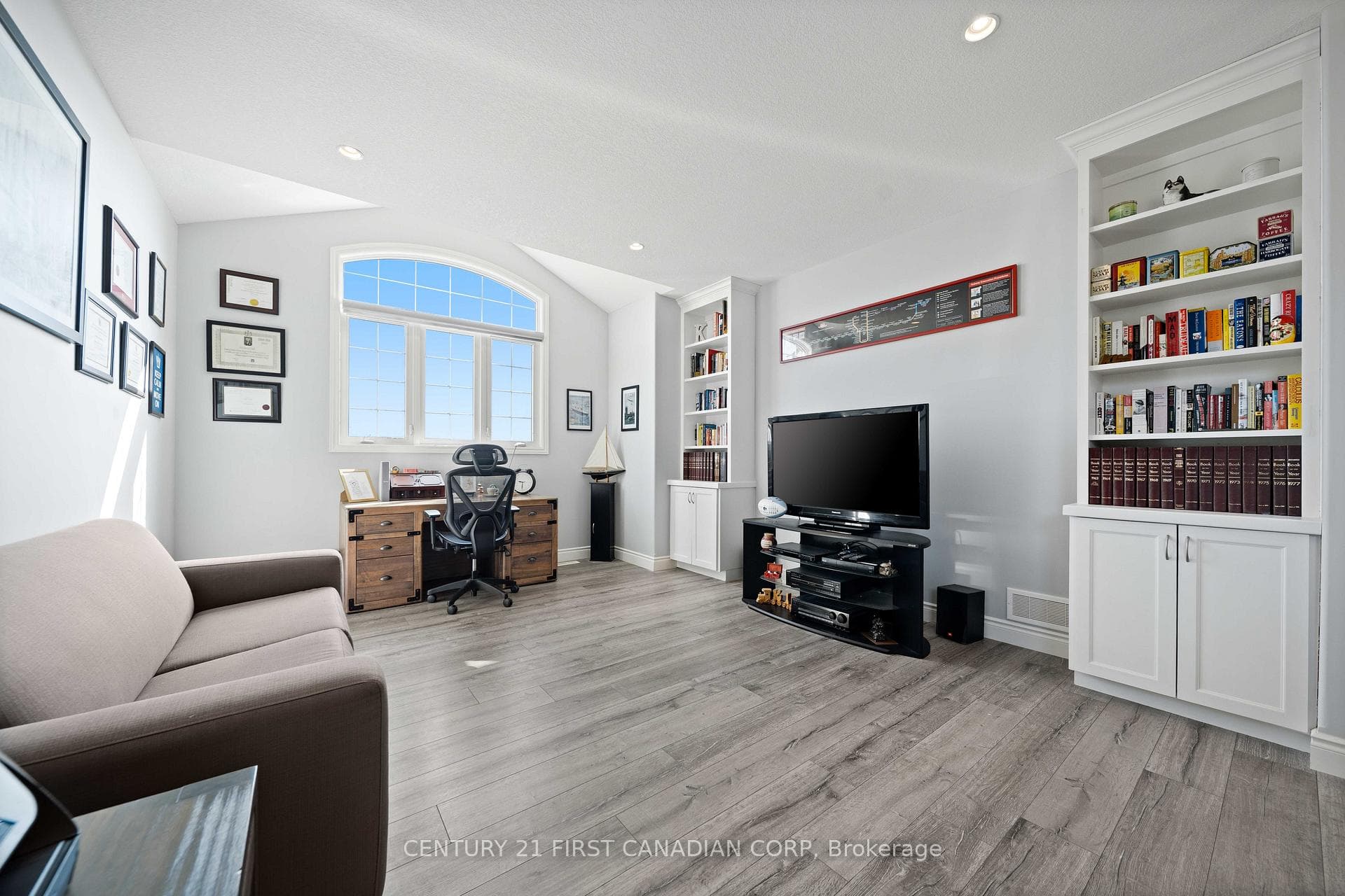 155 Spencer Avenue photo 26