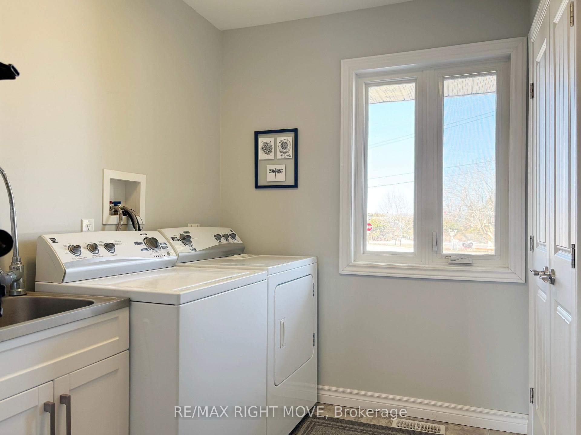 Main floor laundry off garage/kitchen