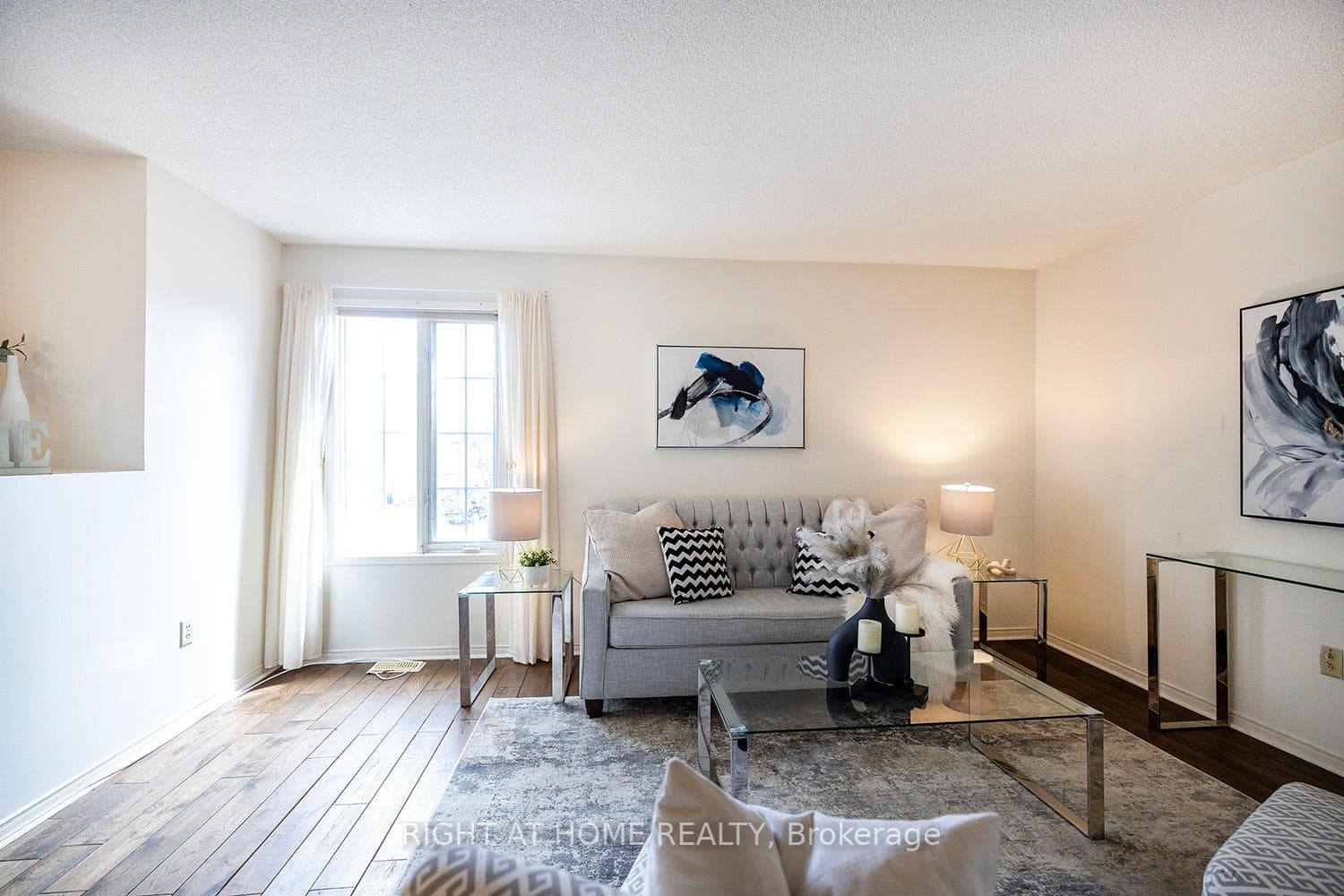 55 Abernethy Crescent photo 6