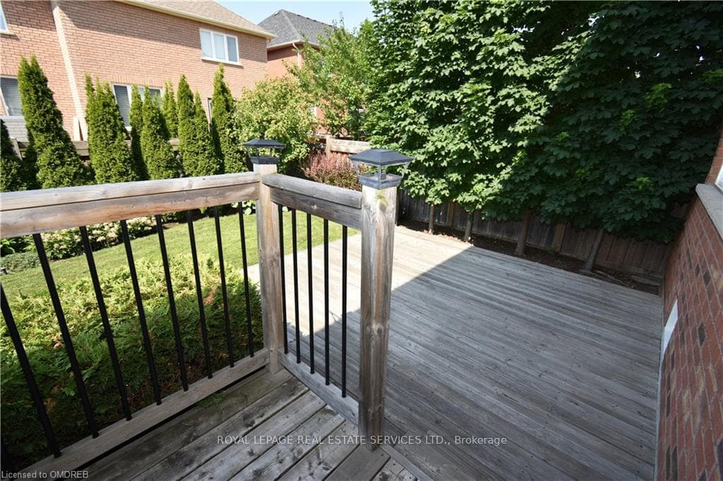212 Beechtree Crescent photo 44