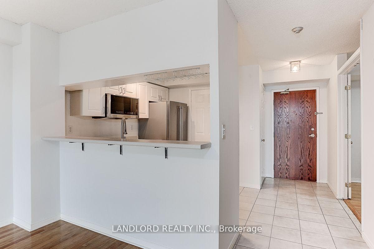 190 Manitoba Street Unit 811 photo 15