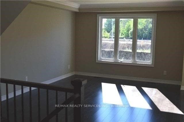 198 Winterberry Boulevard photo 13