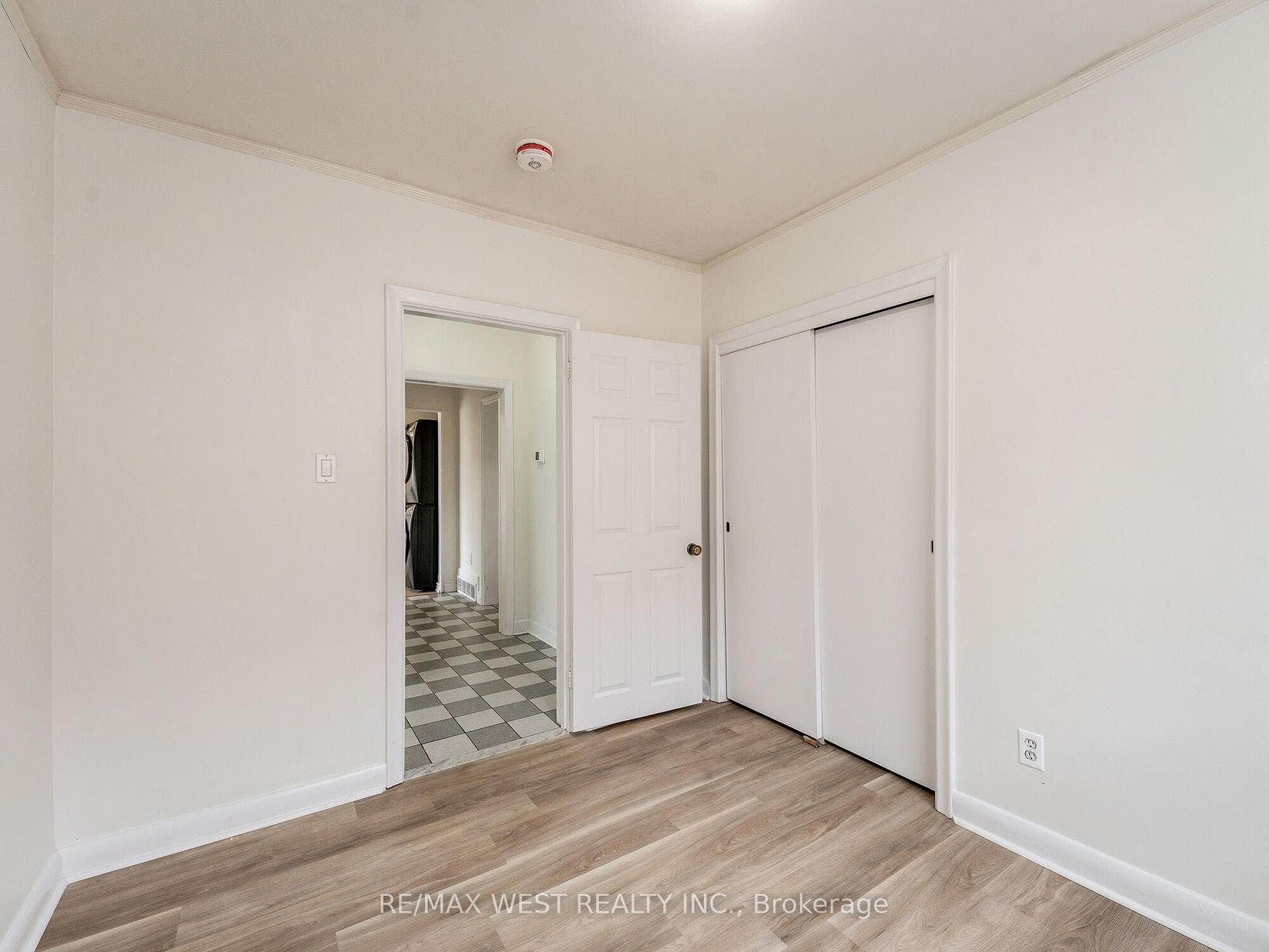 20 Perivale Crescent photo 23