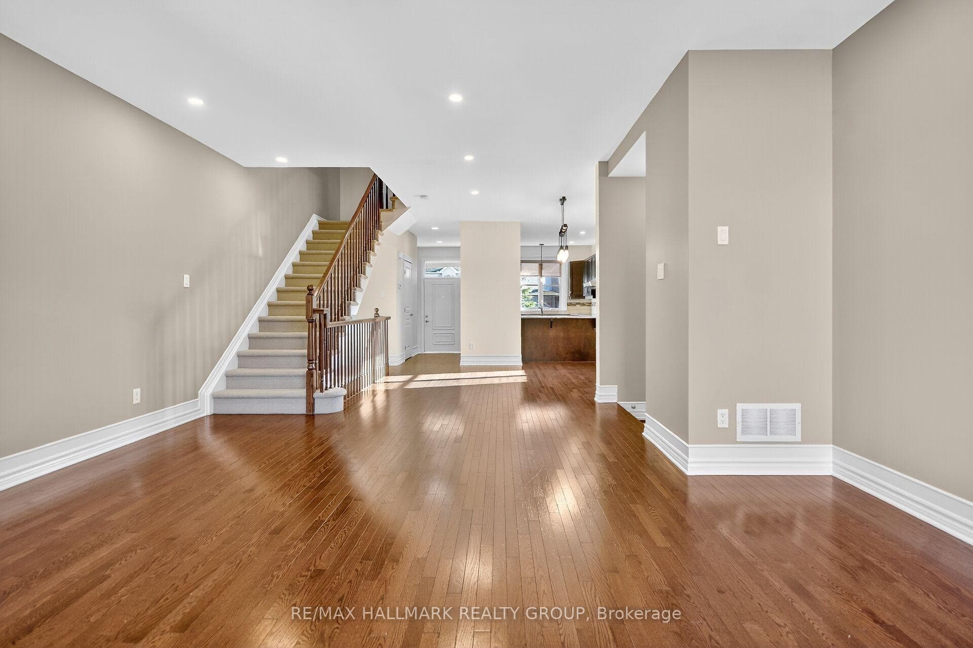 55 Claridge Drive photo 16