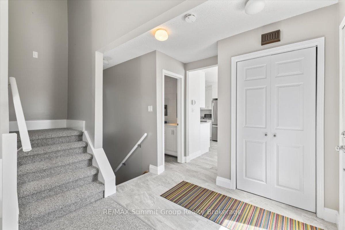 123 Amik Court photo 11