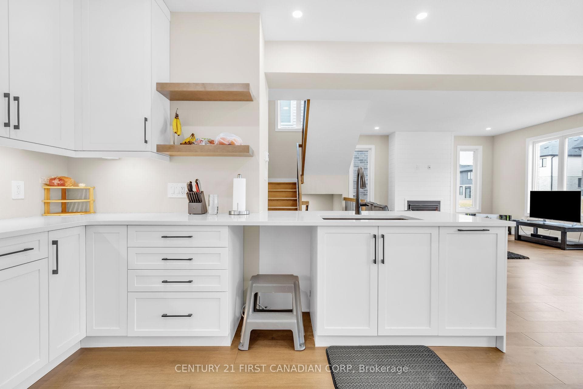 1619 Upper West Avenue photo 16