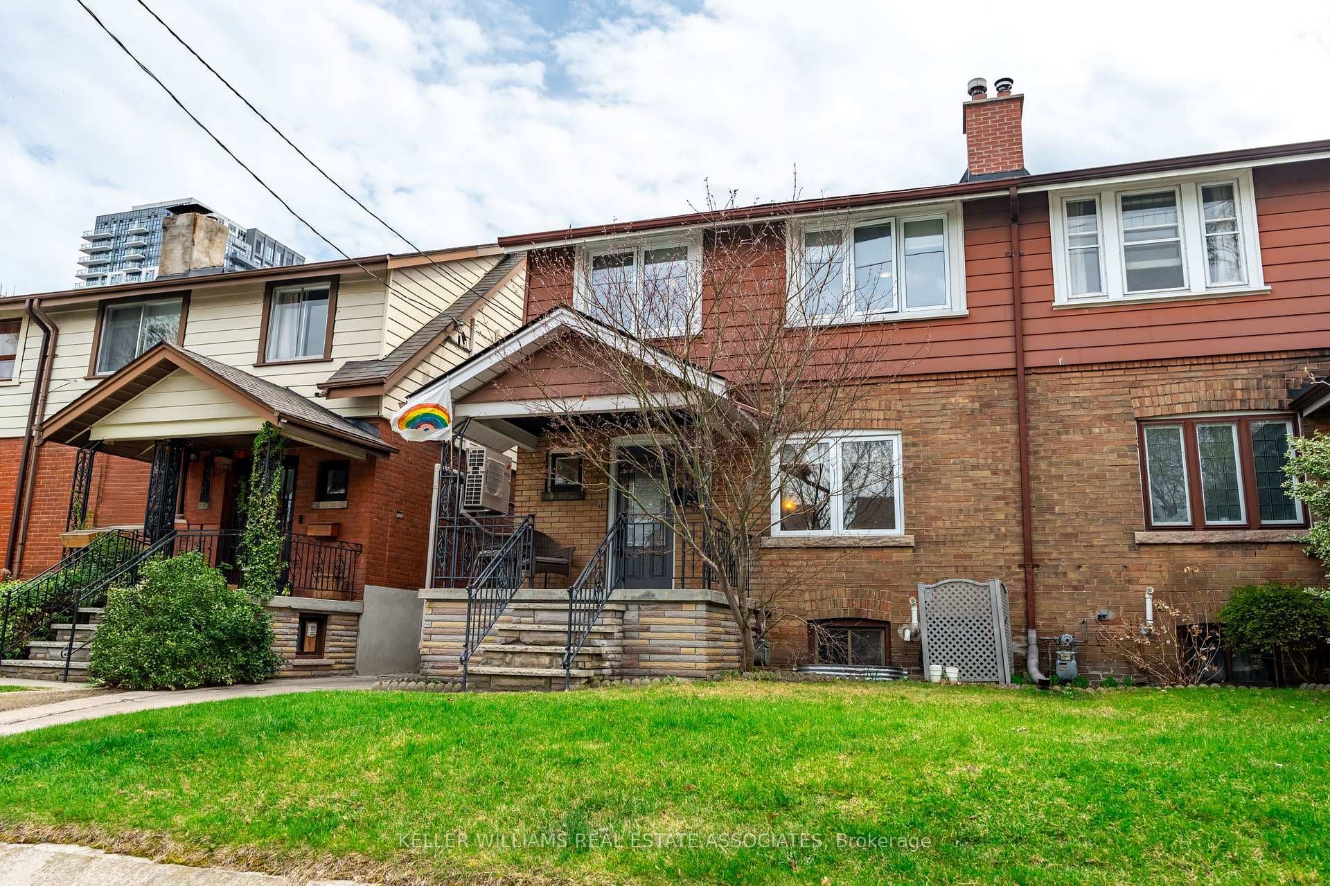 77 Harris Avenue photo 47