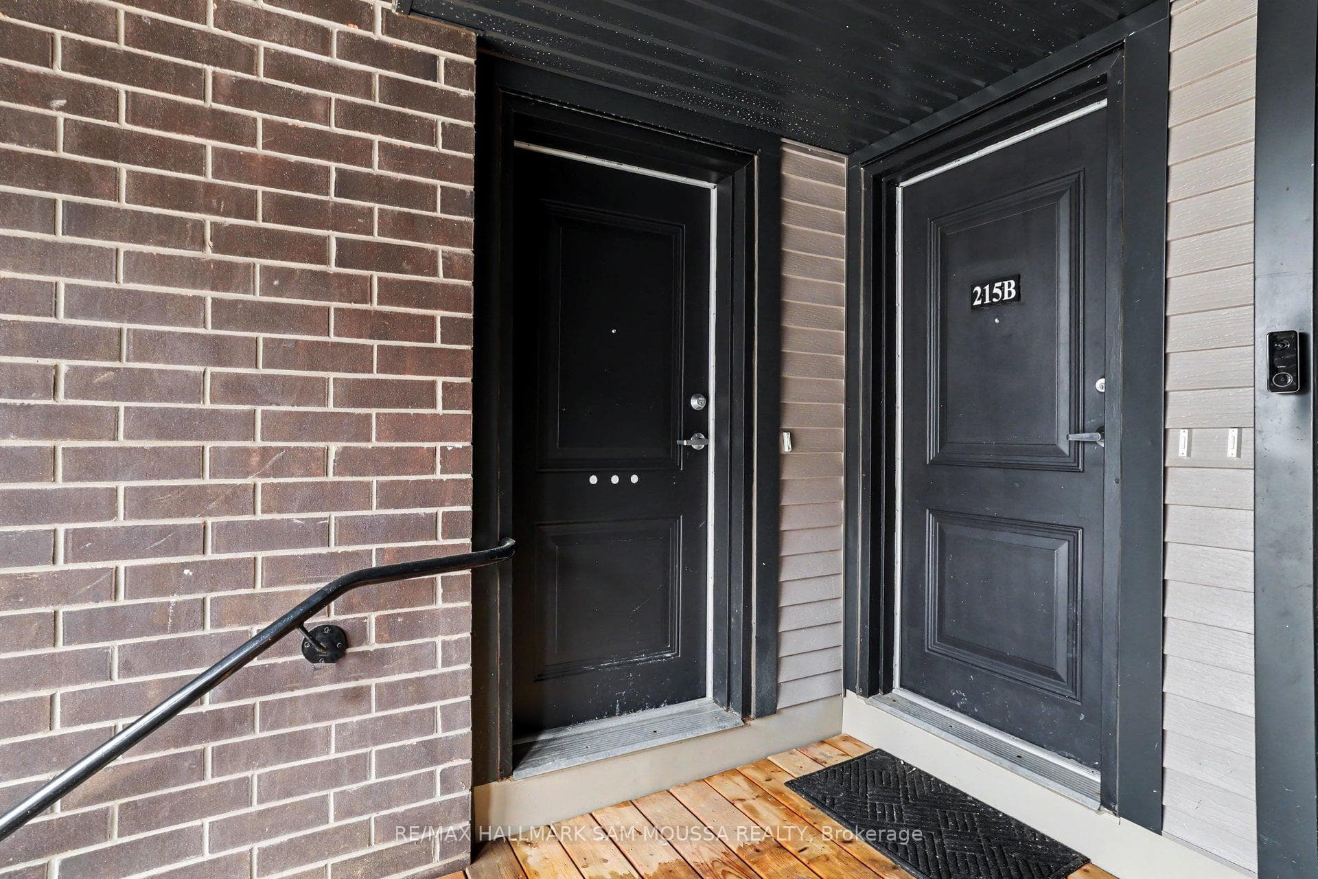 215 Eldorado Private Unit A photo 4