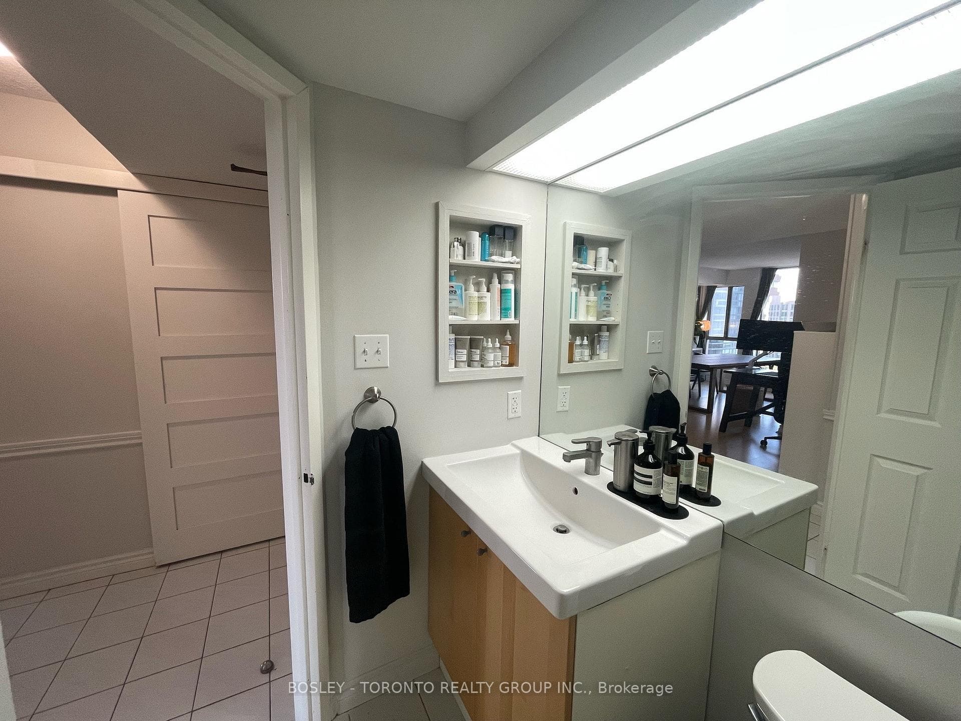 40 Scollard Street Unit 1104 photo 12