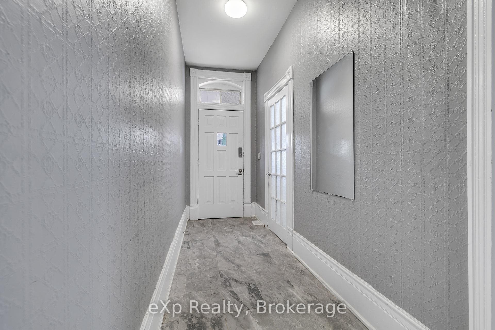 174 William Street Unit 1 photo 3