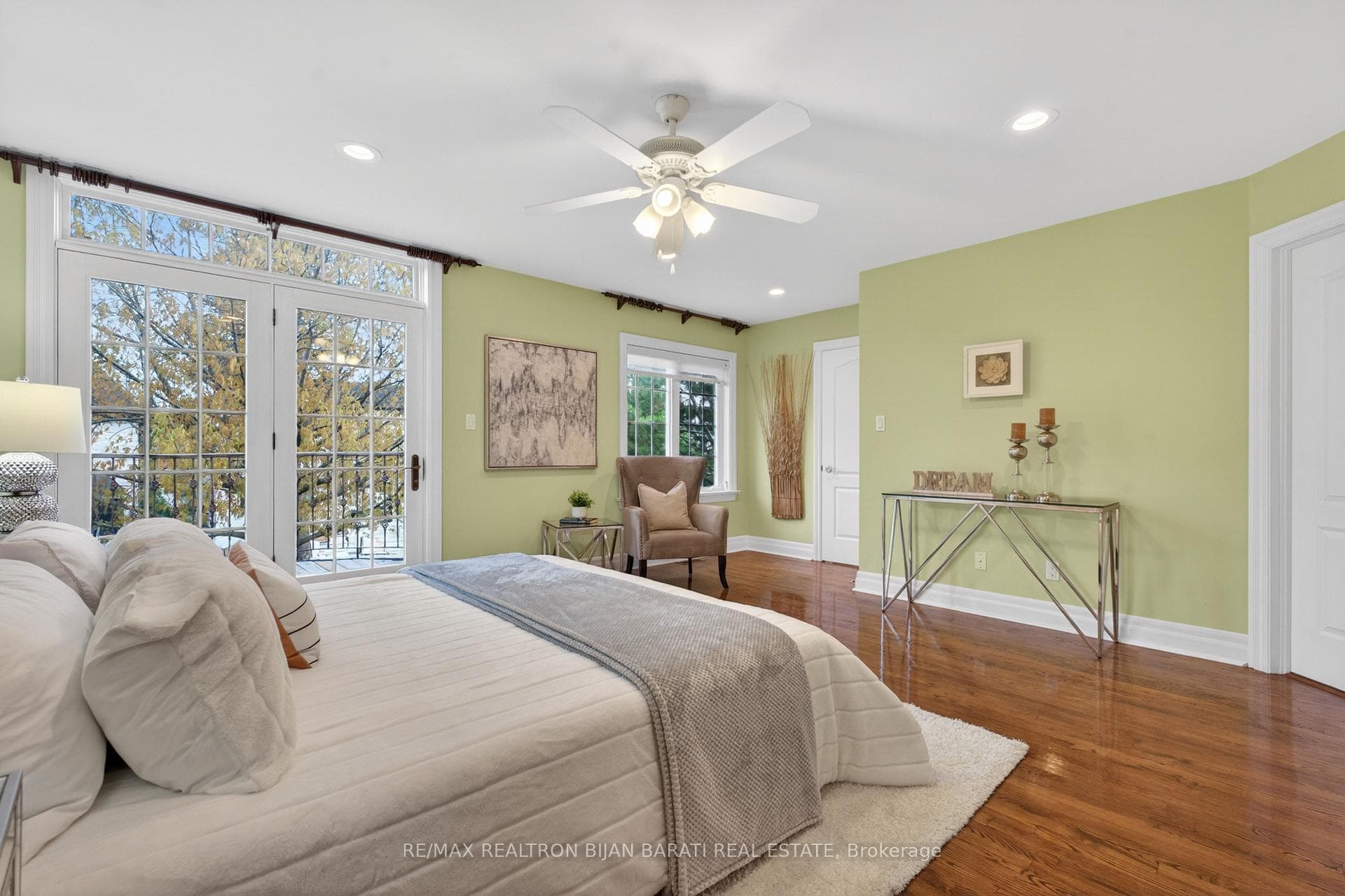 60 Lorraine Drive photo 30