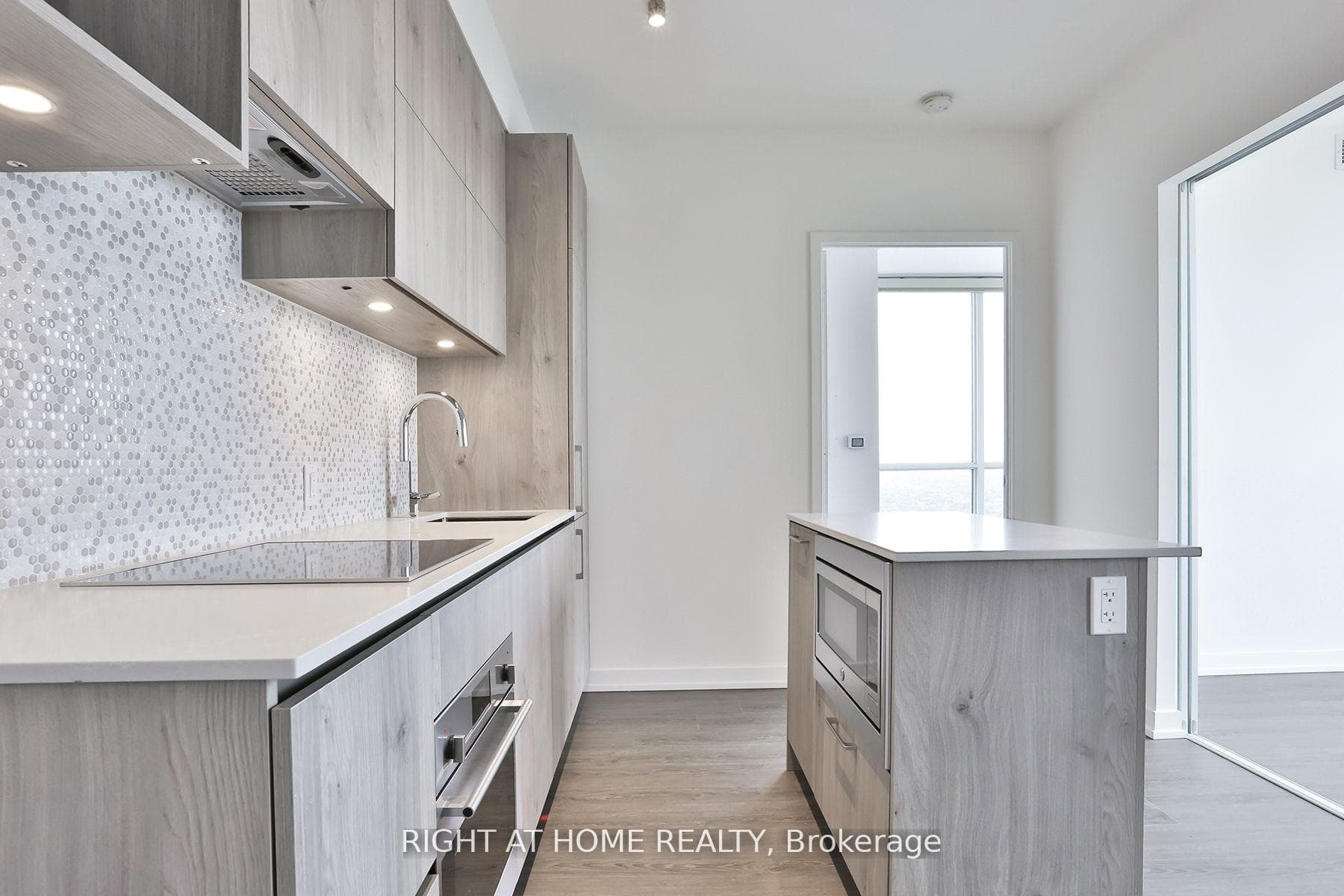 1 Yorkville Avenue Unit 4908 photo 6