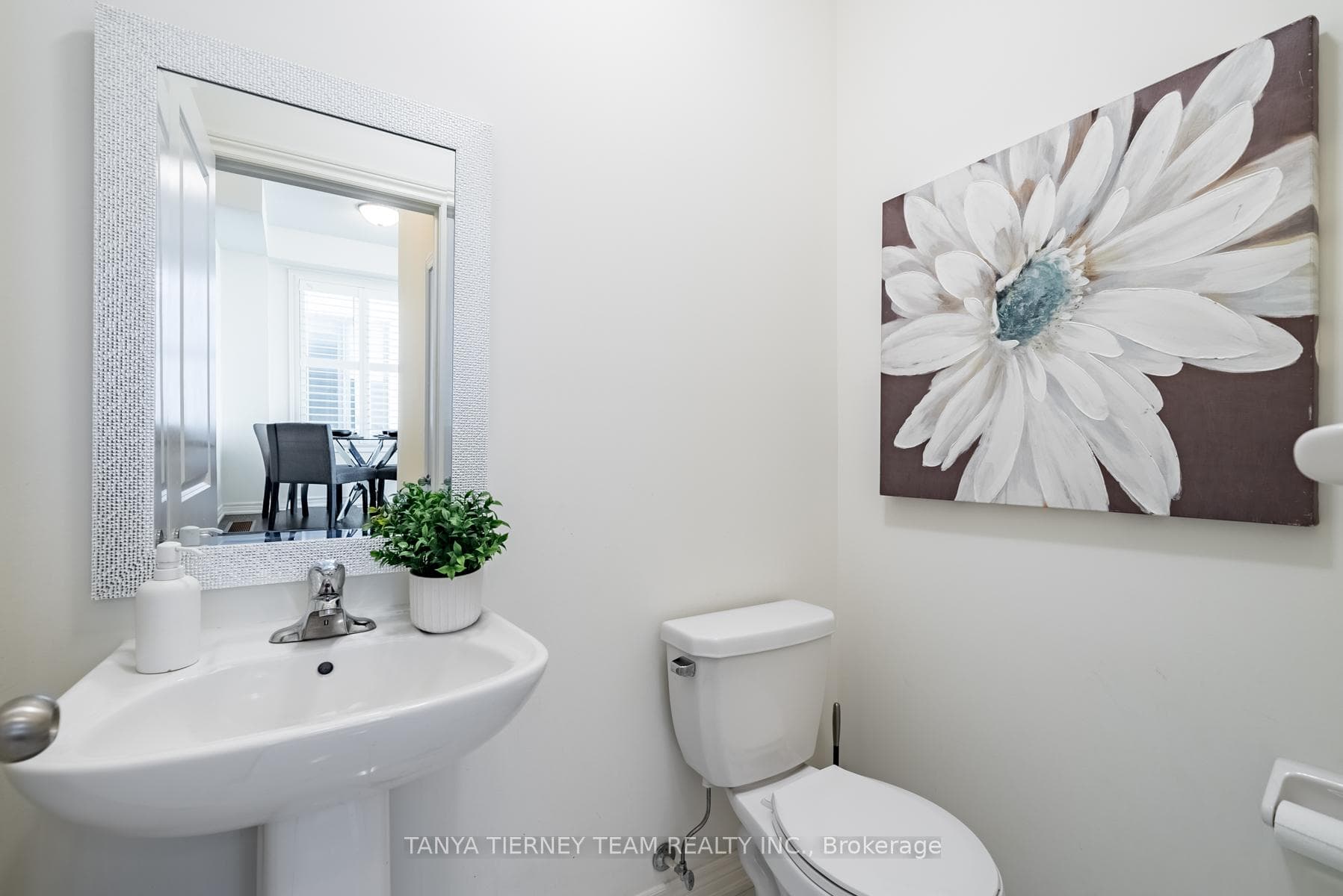 51 Conarty Crescent photo 6
