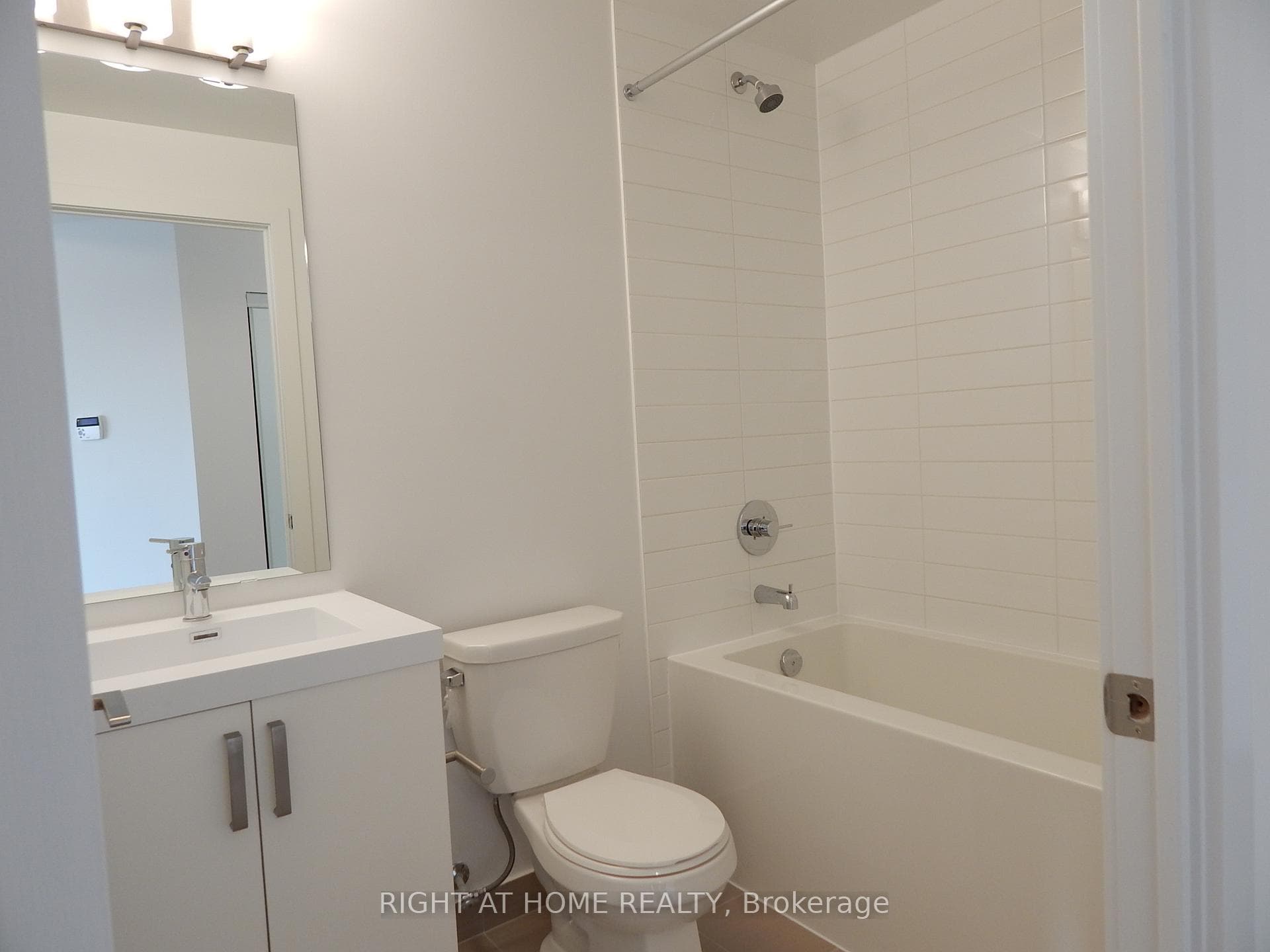 1603 Eglinton Avenue Unit 1307 photo 14
