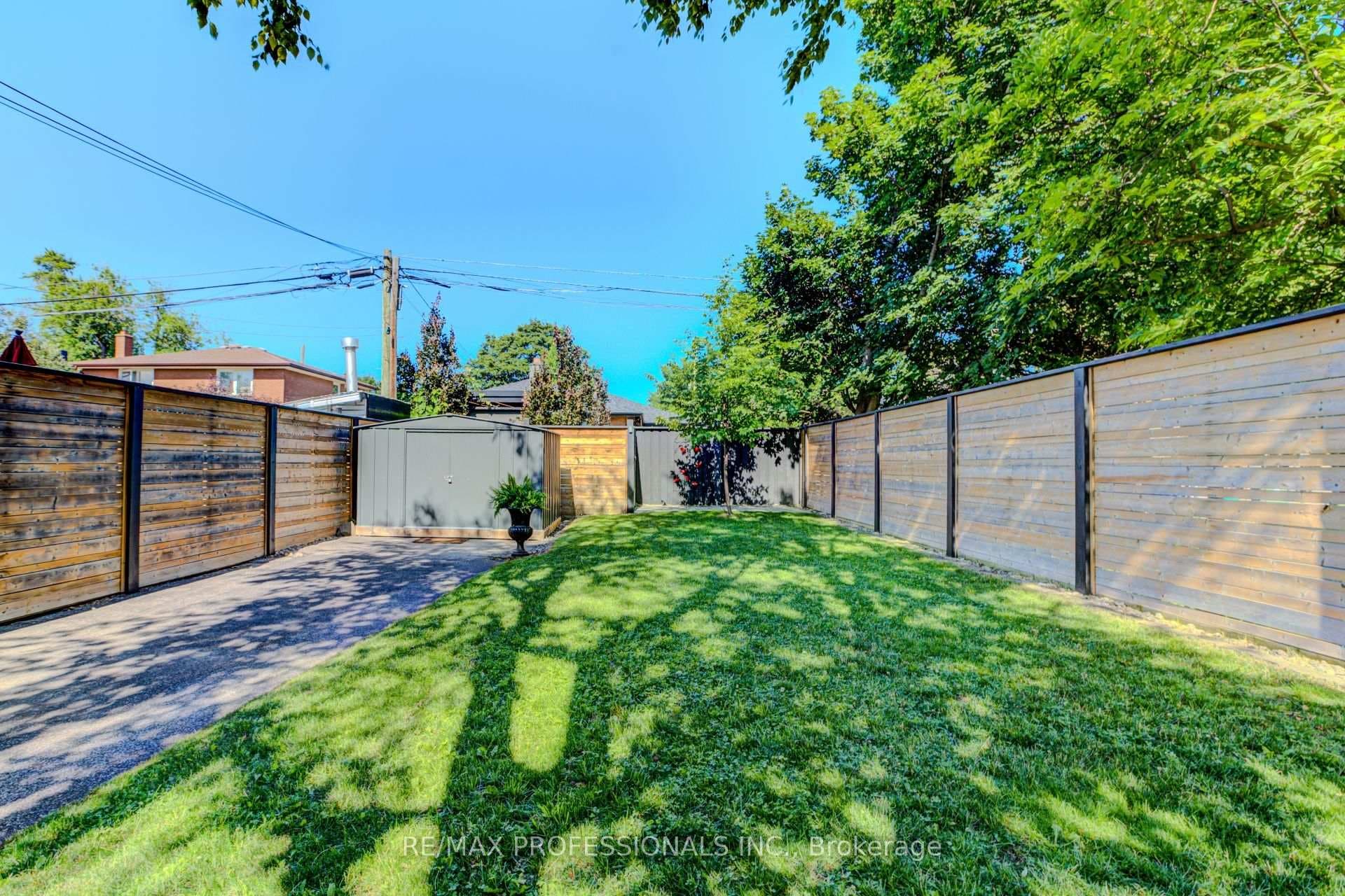 39 Rosemeade Avenue photo 42