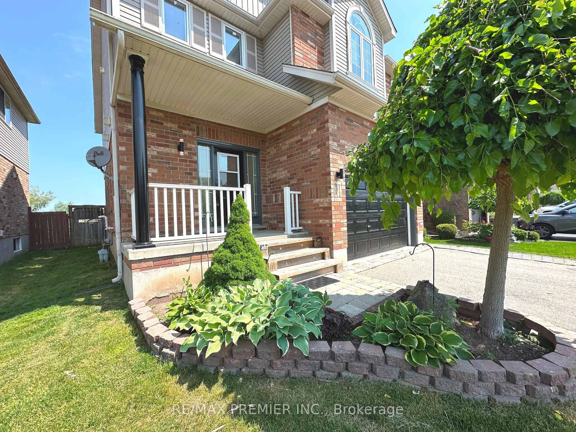 98 Shephard Avenue photo 5