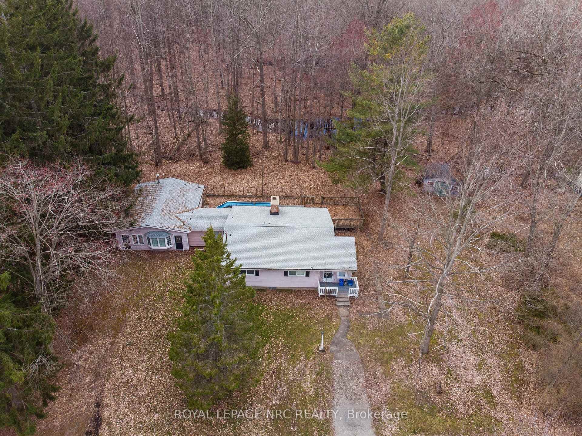163 MAPLE LEAF Avenue photo 18