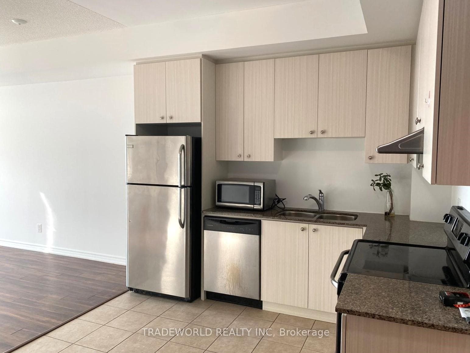 8323 Kennedy Road Unit 712 photo 4