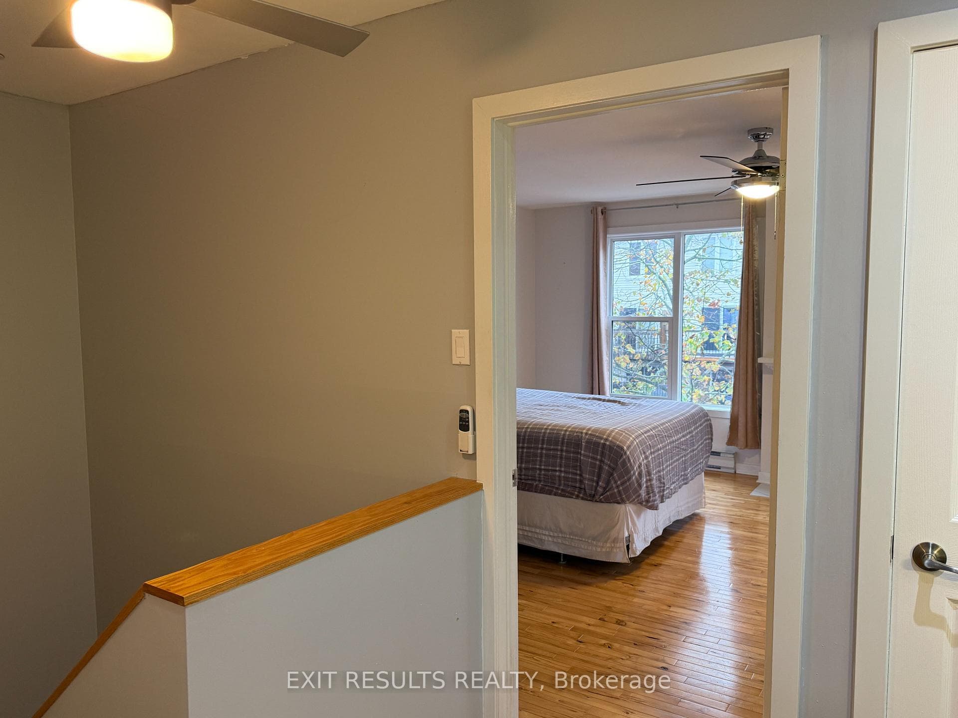 1090 DIANNE Avenue photo 28