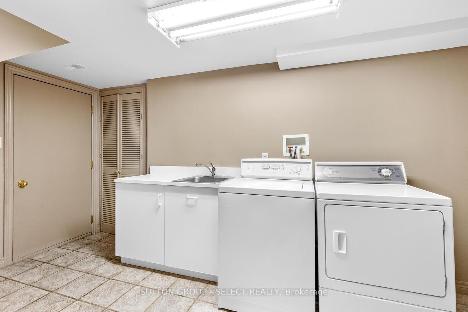 4220 Colonel Talbot Road photo 28