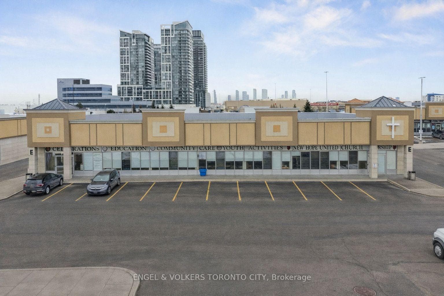 9100 Jane Street Unit 42-43 photo 1