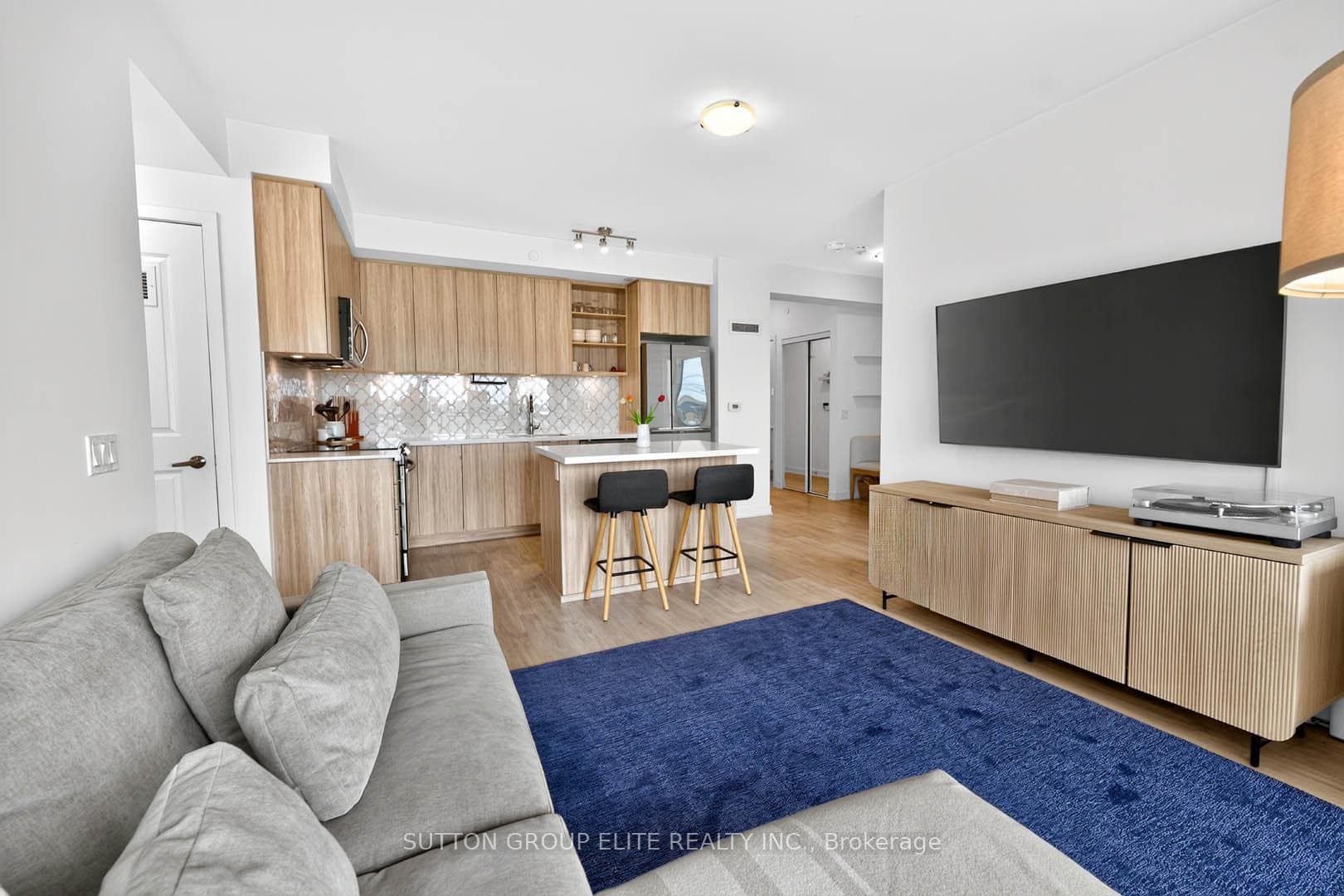 4699 Glen Erin Drive Unit 302 photo 8