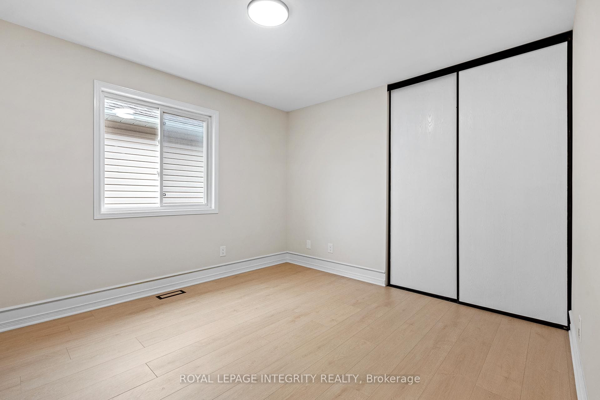 1031 Unicorn Avenue photo 28