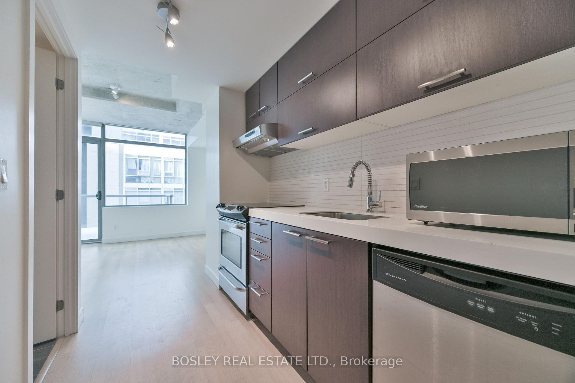 55 Stewart Street Unit 622 photo 9