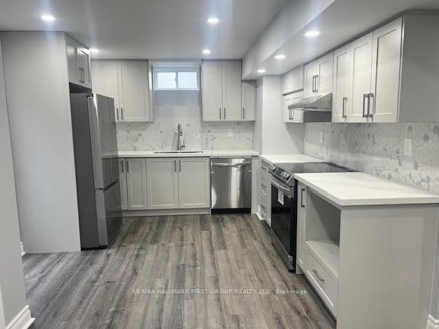 64 Alden Square photo 5