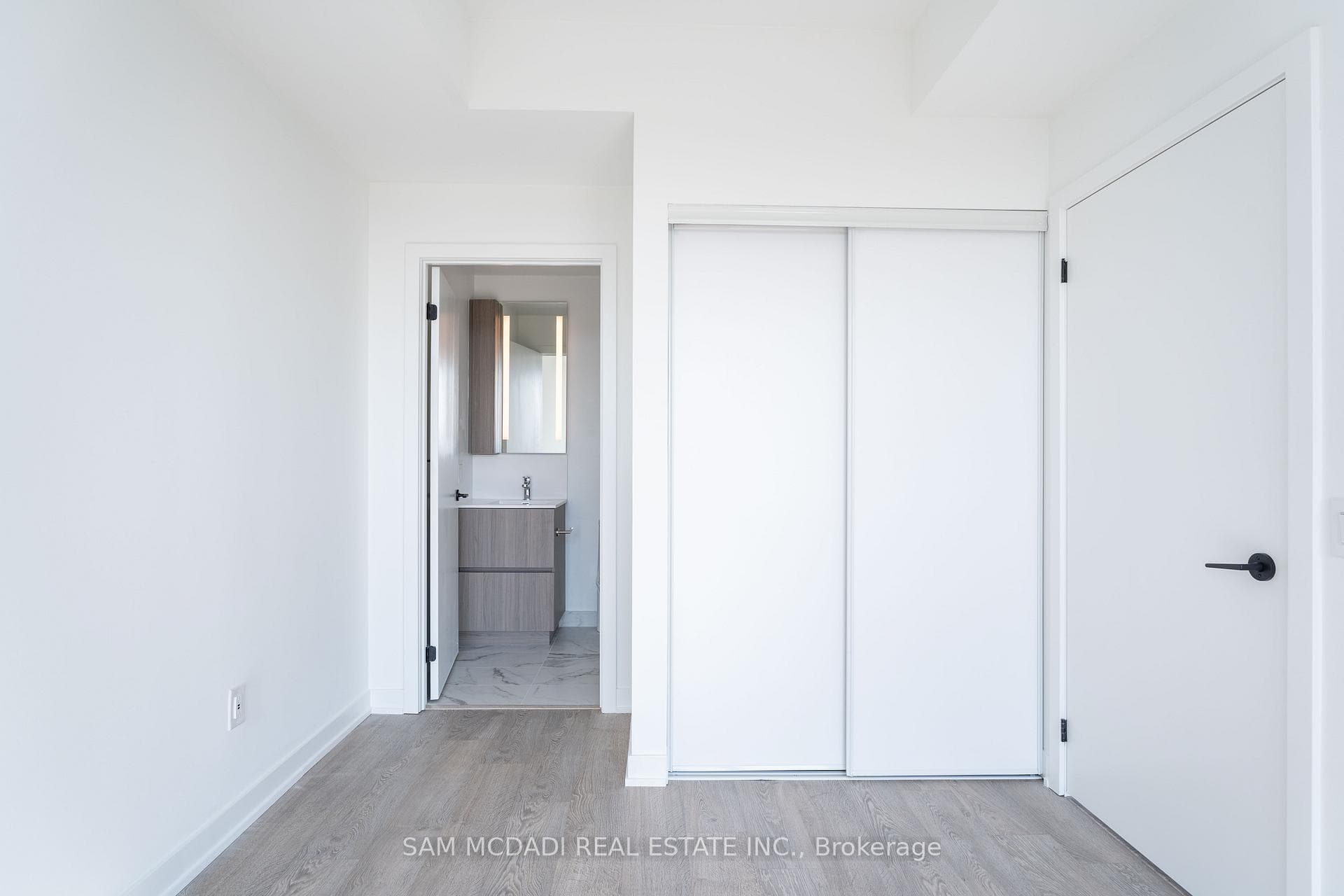 220 Missinnihe Way Unit 1213 photo 14