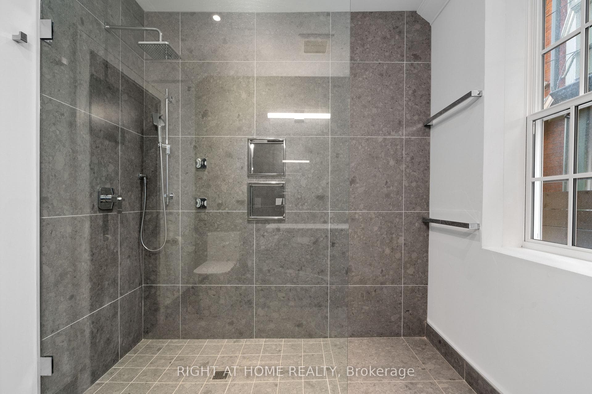 60 Winchester Street Unit 101 photo 16