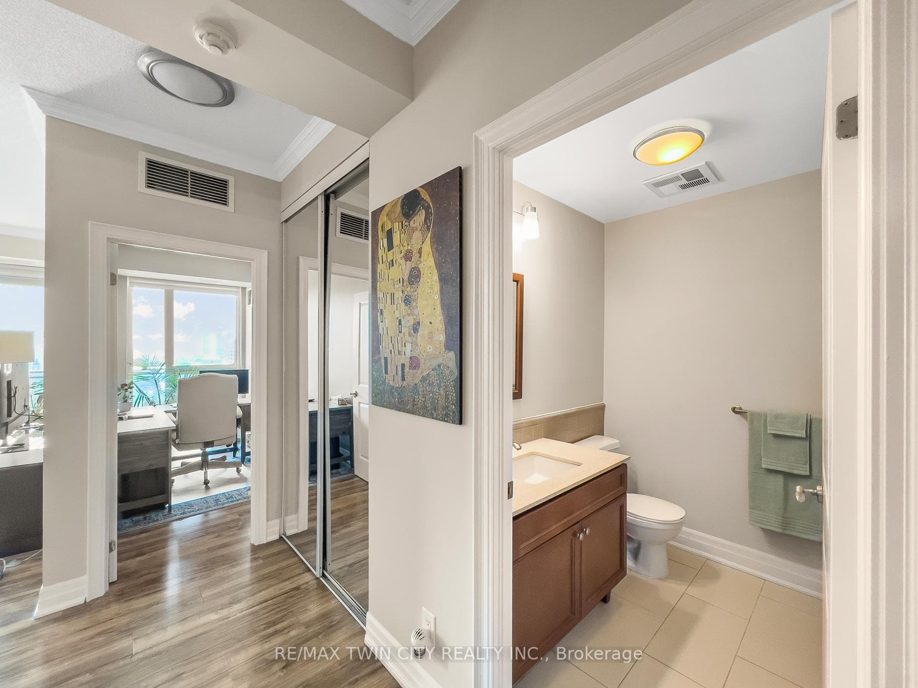 100 John Street Unit 1605 photo 20