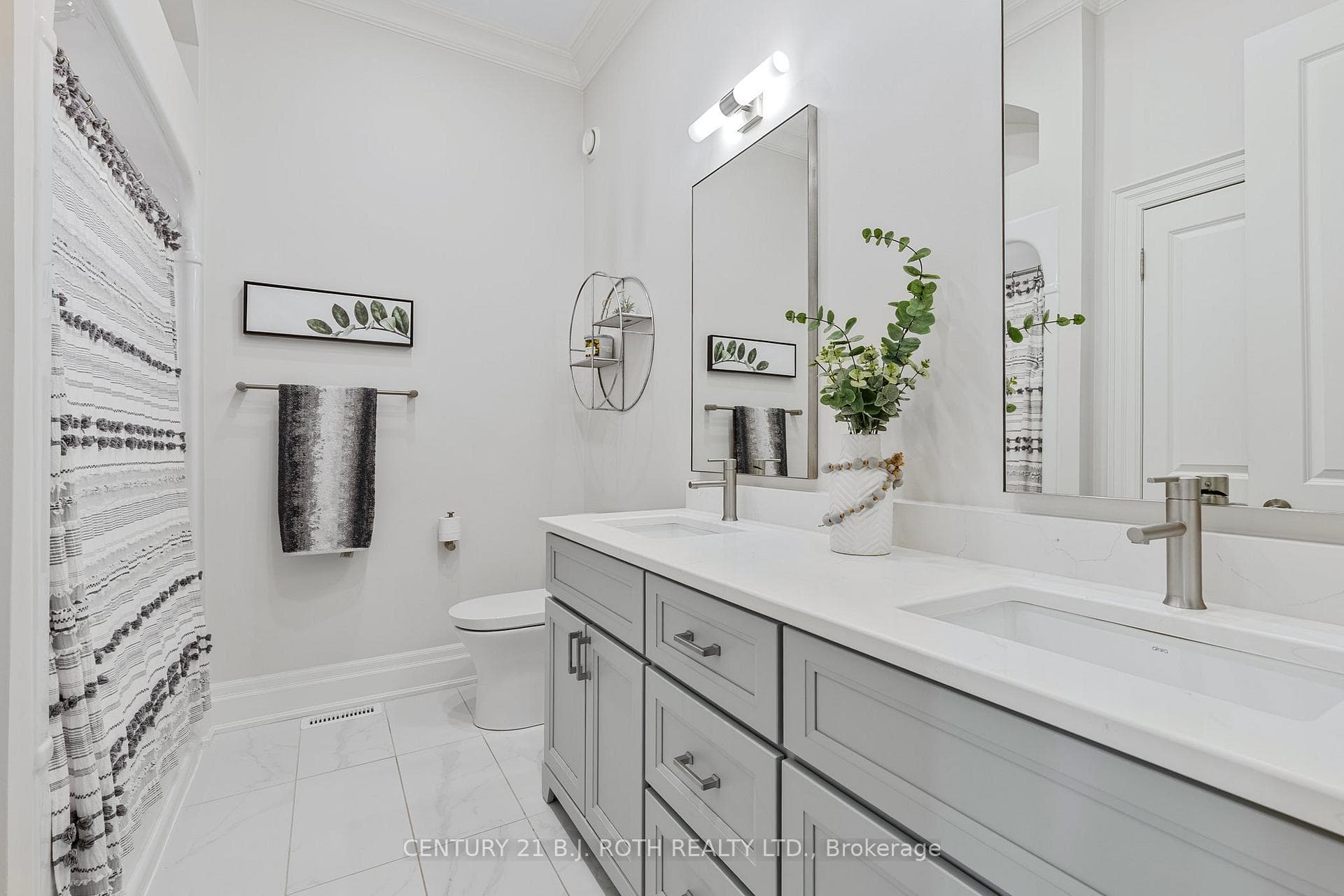 284 Codrington Street photo 29