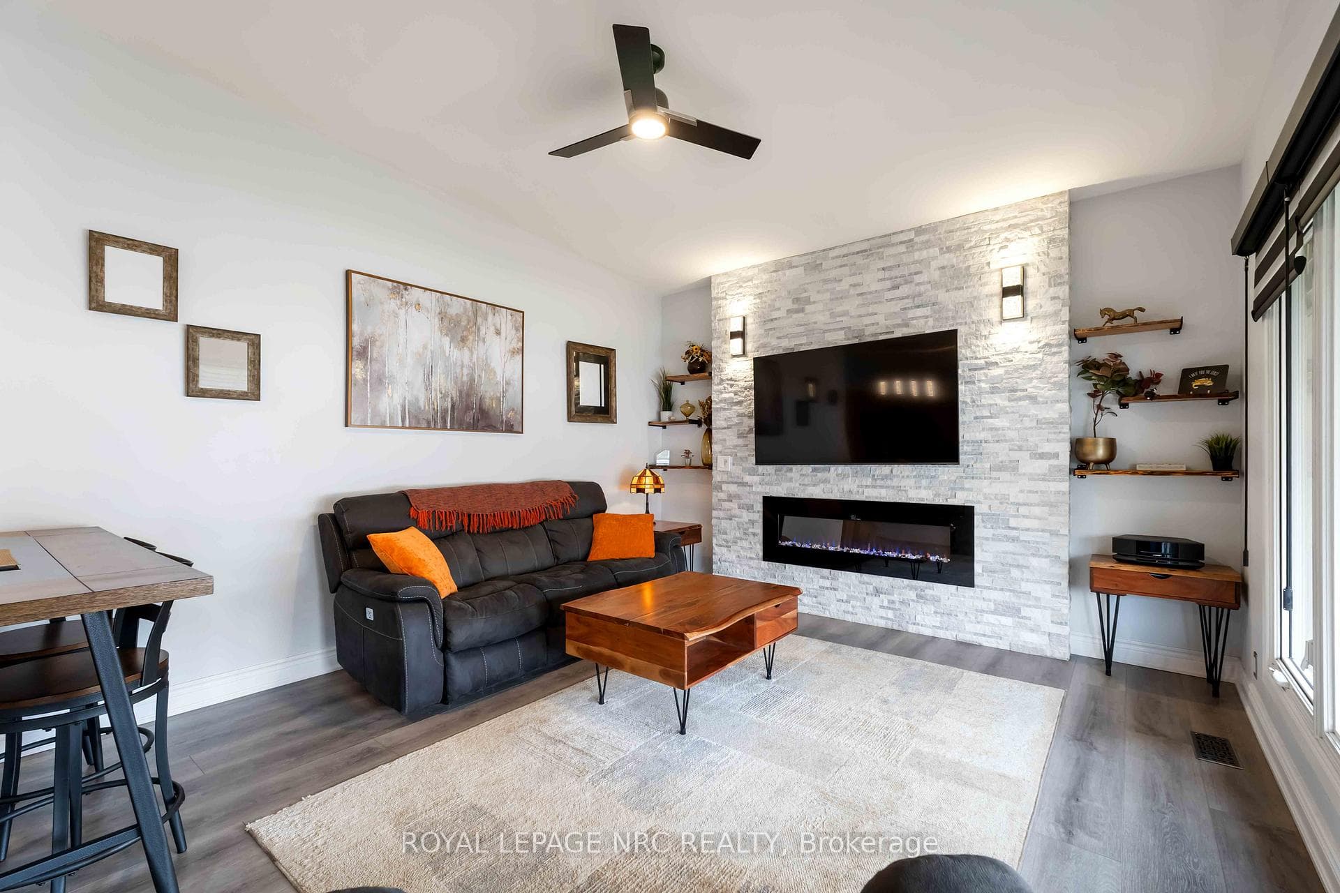 4542 Nancy Drive photo 5