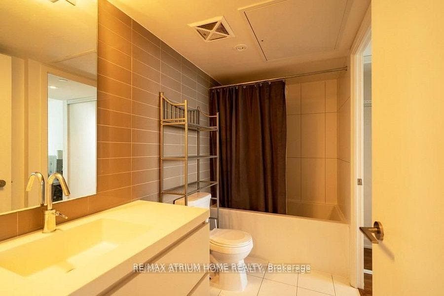 85 Queens Wharf Road Unit 3310 photo 8