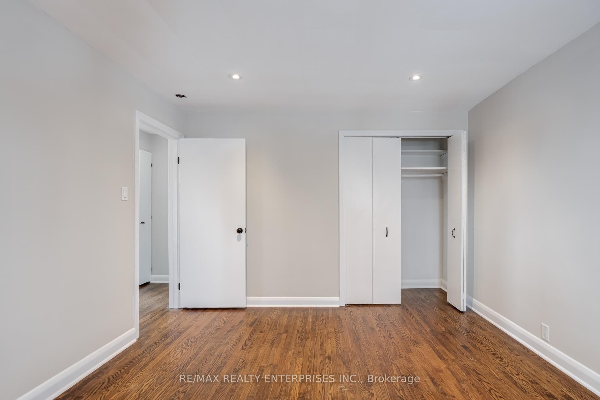 34 Elizabeth Street Unit A photo 15