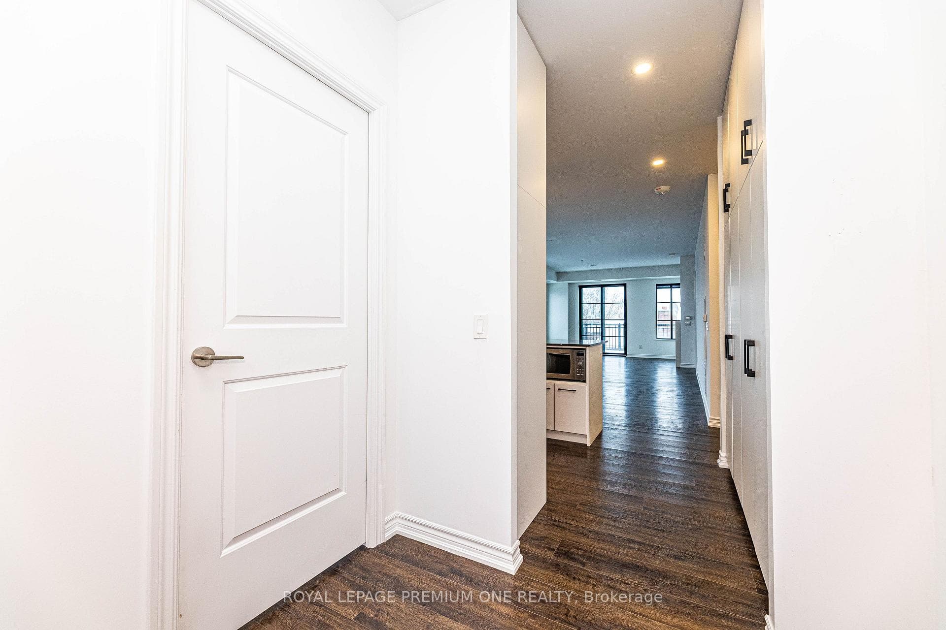 571 Prince Edward Drive Unit 304 photo 42