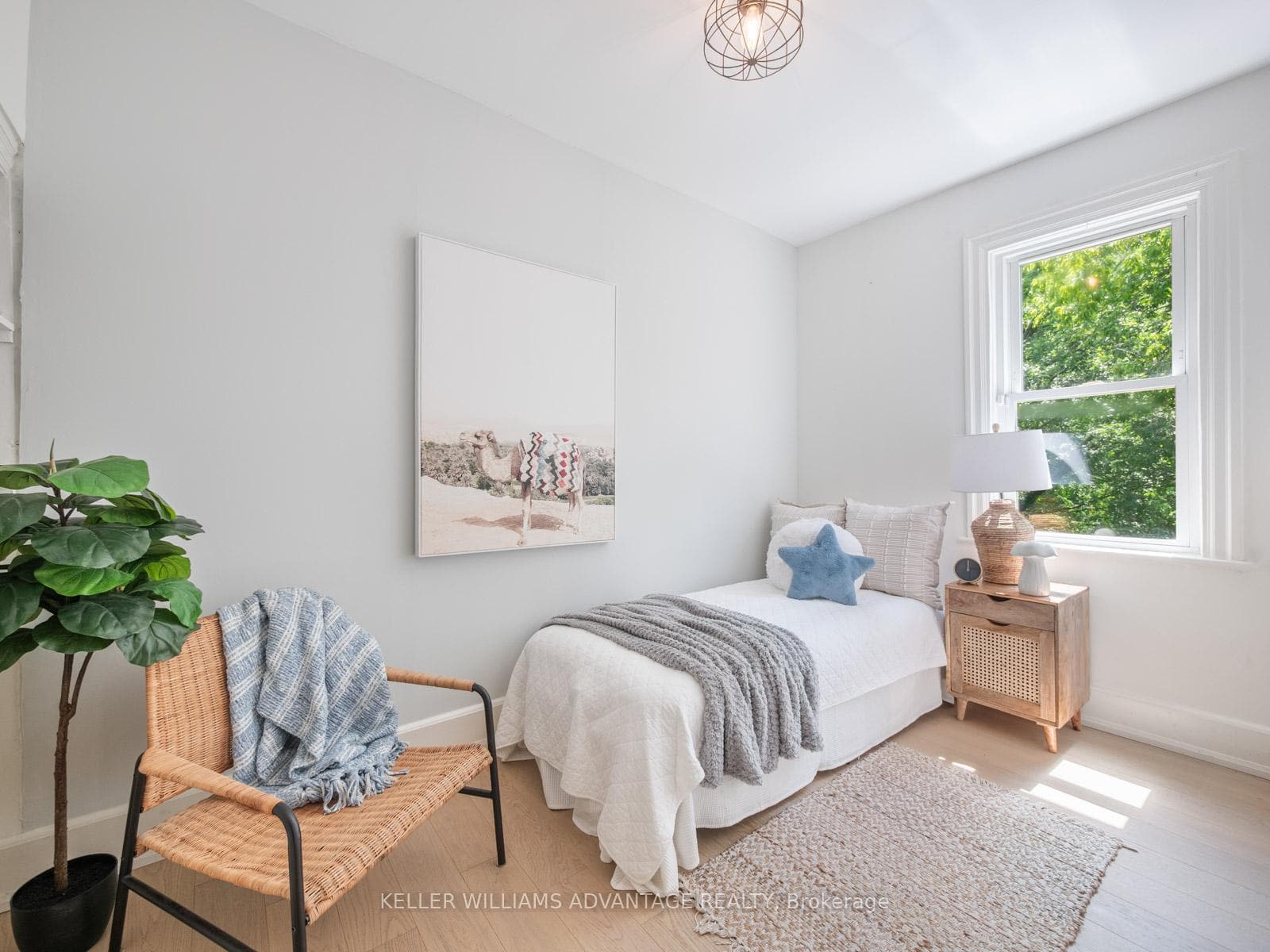 209 Eastwood Road photo 22