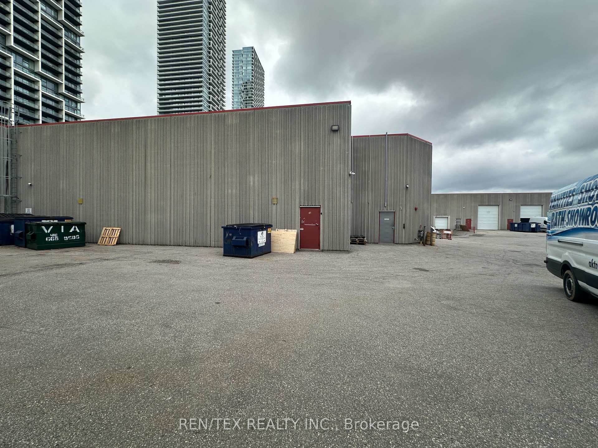 201 Millway Avenue Unit 7 photo 15