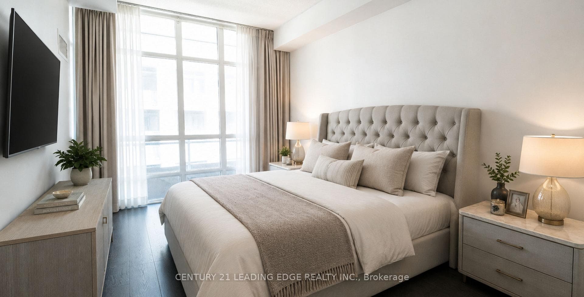 15 BRUYERES Mews Unit 517 photo 6