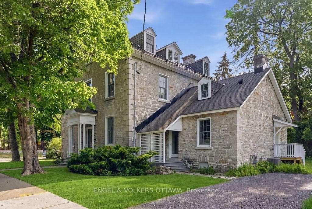 71 Thomas Street photo 2