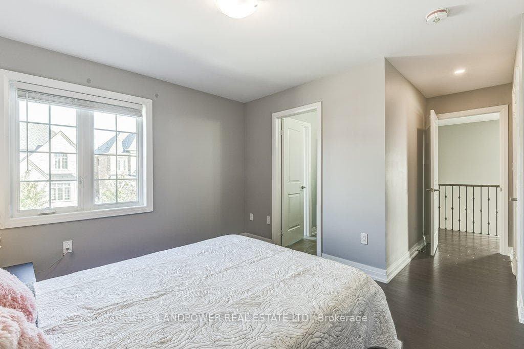38 St Ives Crescent photo 34