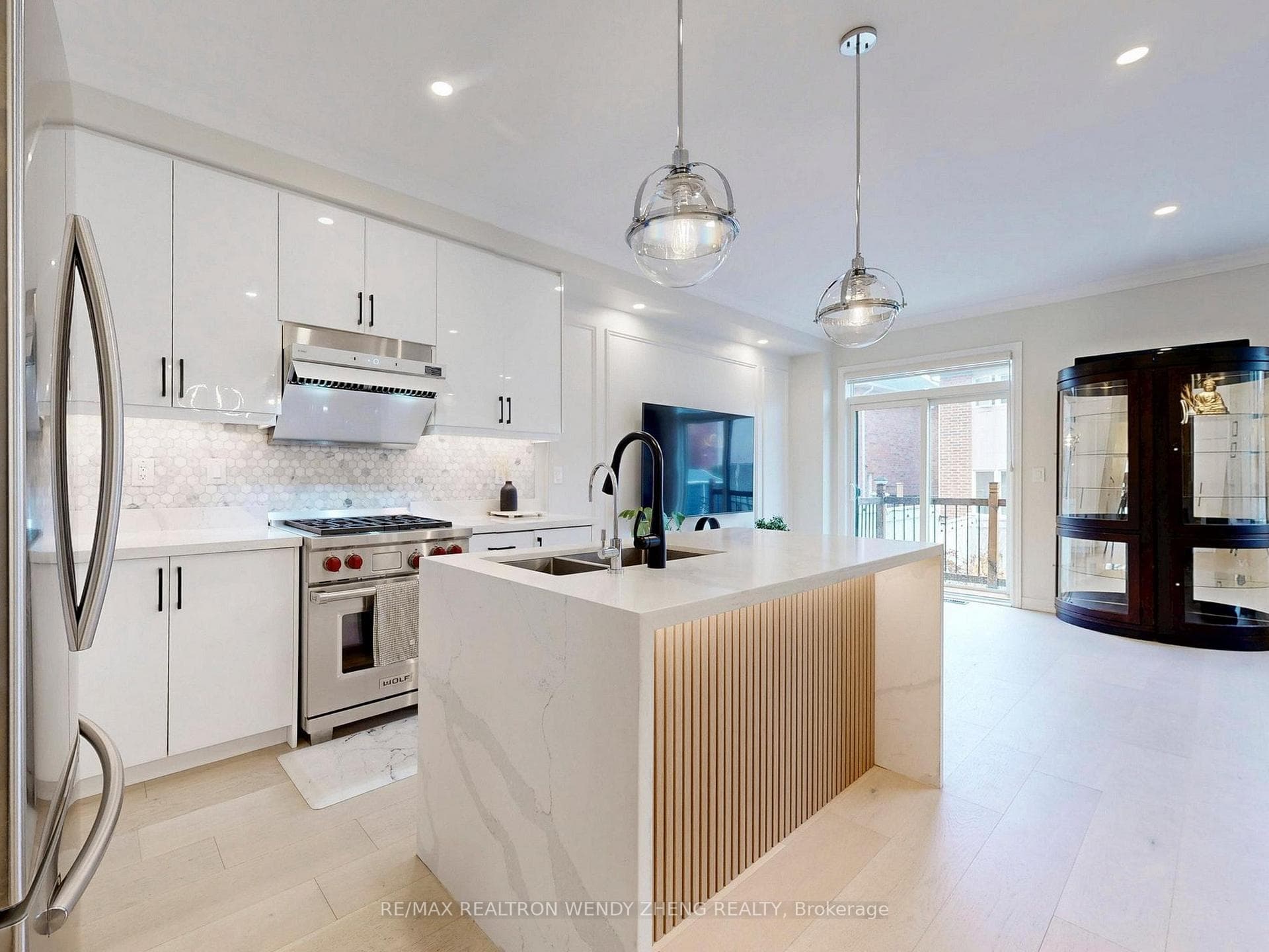 56 Collier Crescent photo 2